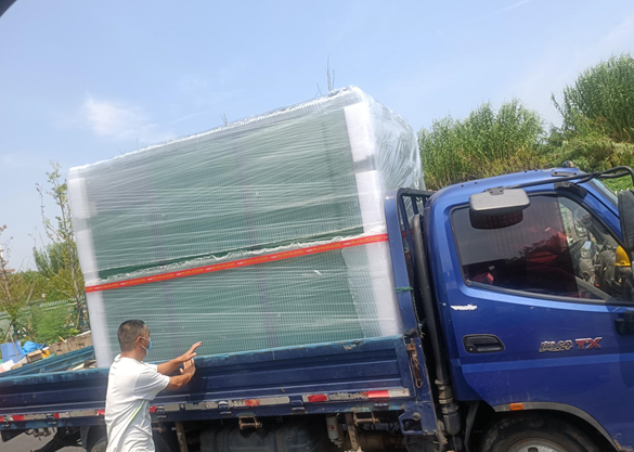 薩震無油空壓機.png 薩震無油空壓機.png