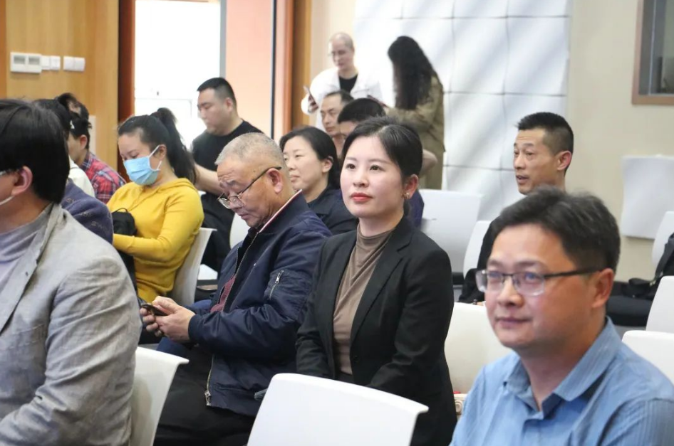 薩震節(jié)能空壓機廠家.png 薩震節(jié)能空壓機廠家.png