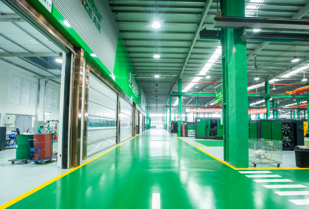 薩震節(jié)能空壓機螺桿空壓機工廠.jpg 薩震節(jié)能空壓機螺桿空壓機工廠.jpg